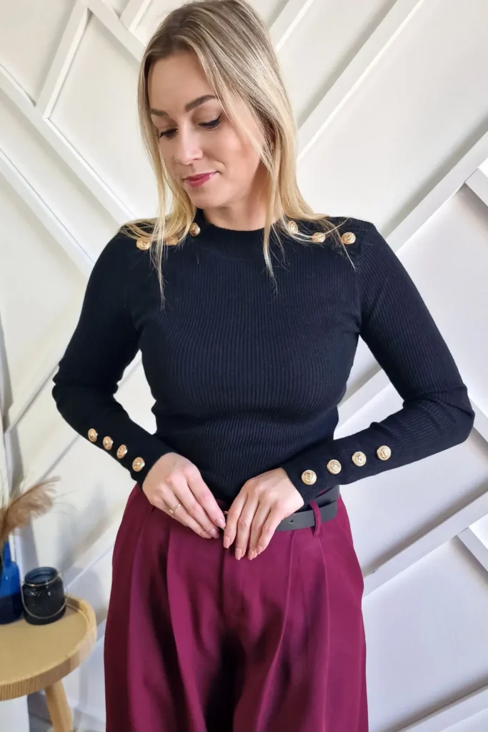 sweter półgolf czarny prążkowany złote guziki
