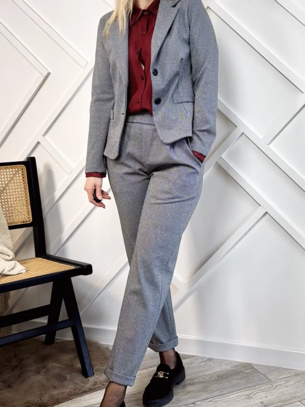 spodnie cygaretki damskie w jodełkę ze srebrną nitką komplet jodełka