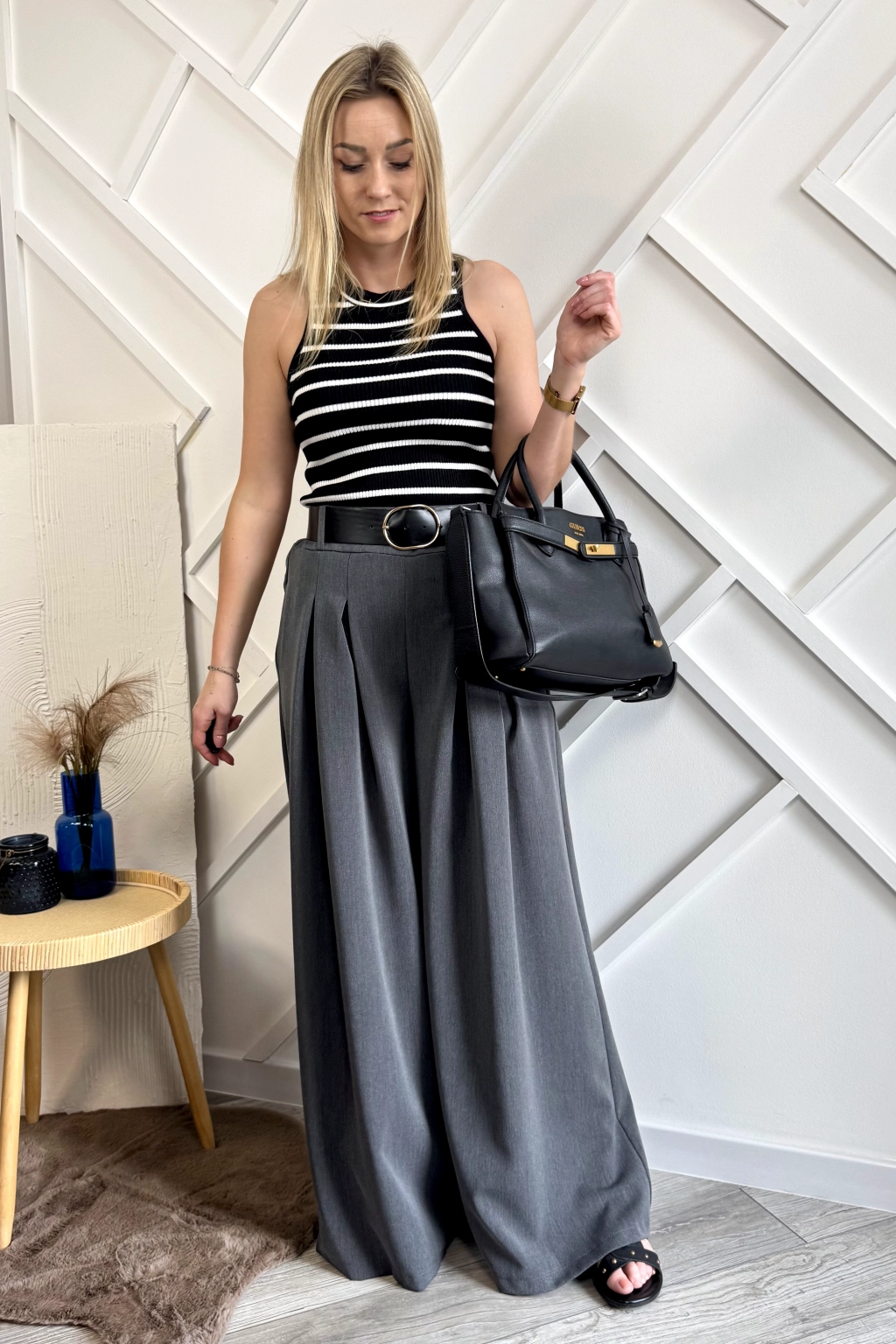 dzianinowy top w paski halter czarny