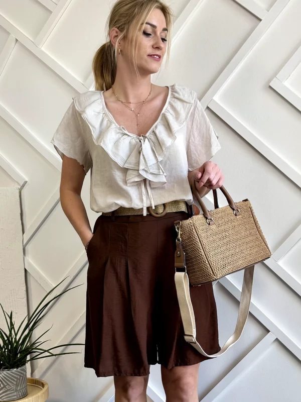 bluzka damska z falbankami przy dekolcie beżowa 100% bawełna krótki rękaw