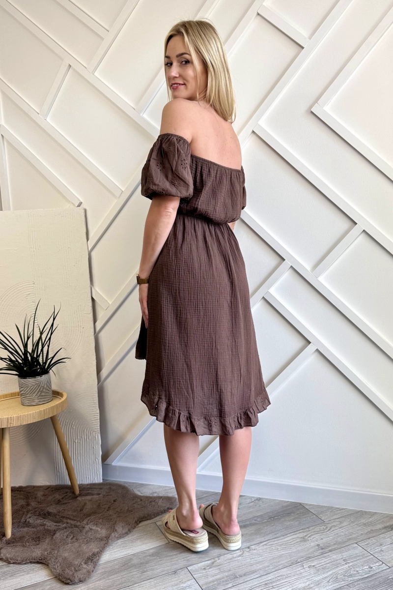 sukienka muślinowa hiszpanka brązowa, rękawy bufki, czekoladowa sukienka z muślinu