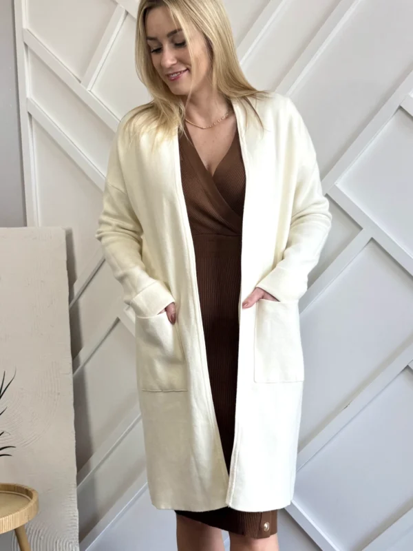 długi kardigan damski kremowy z kieszeniami bez zapięcia ecru śmietankowy, mięsista tkanina wiskoza