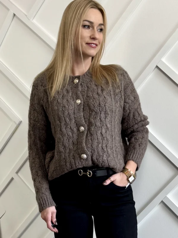 sweter damski rozpinany taupe brązowy kardigan na złote guziki z grubym splotem