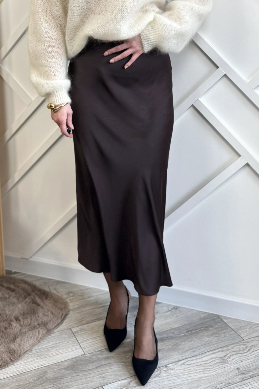 brązowa satynowa spódnica midi czekoladowa