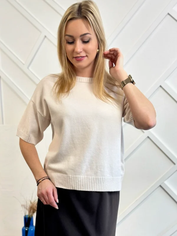 sweter damski na krótki rękaw kremowy śmietankowy ecru Dolce Piccante