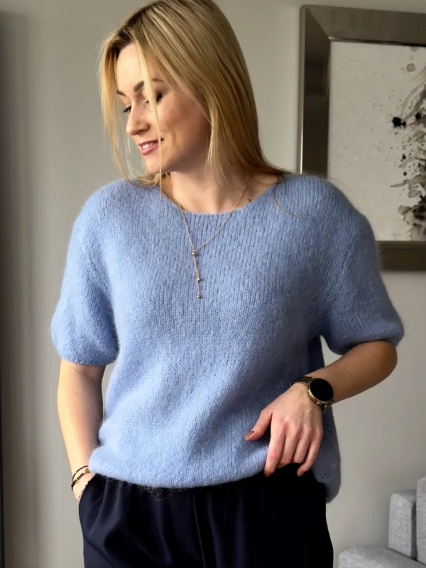 moherowy sweter damski niebieski z krótkim rękawem błękitny sweterek z moheru