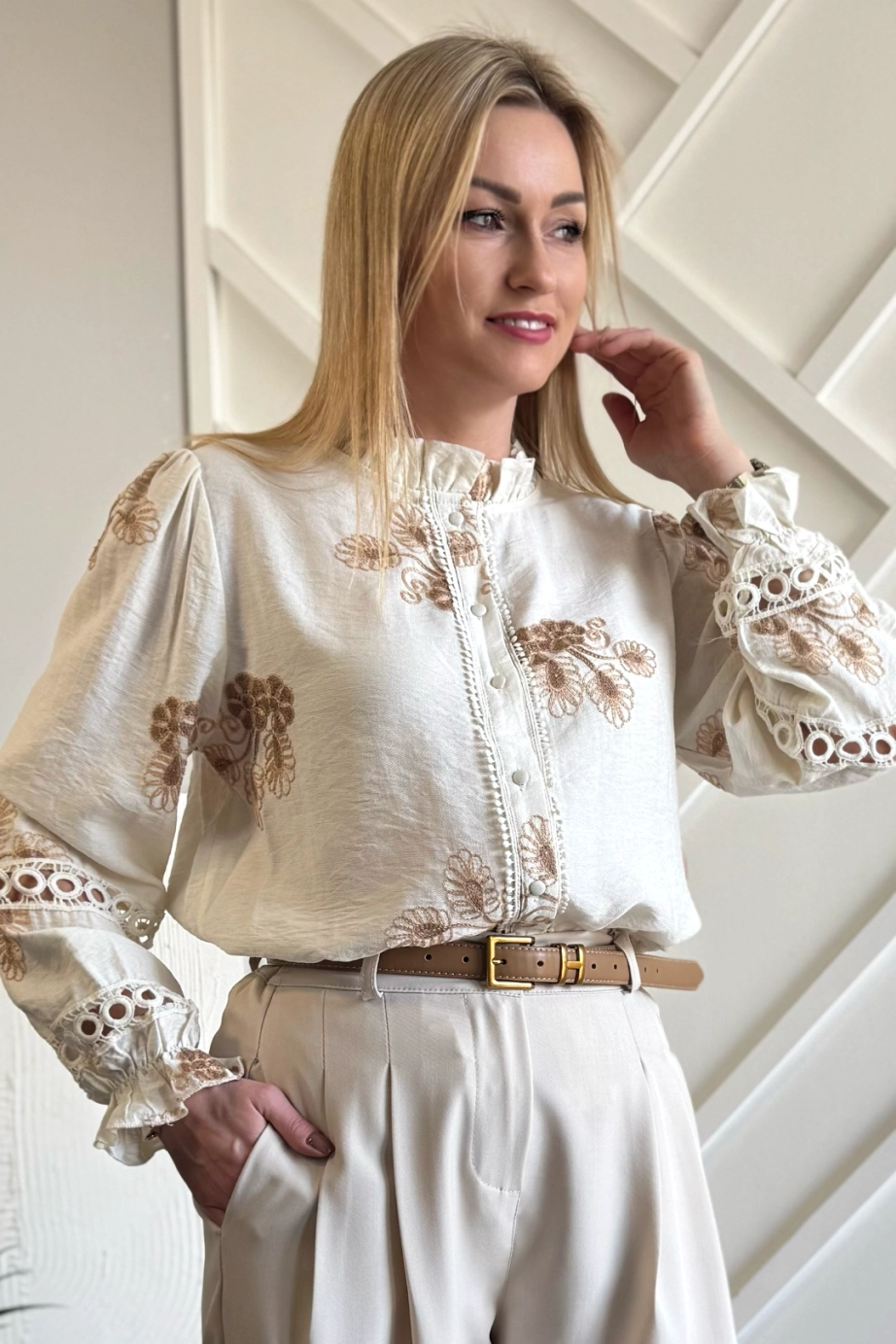 koszula damska boho z haftami beżowa haftowane wzory