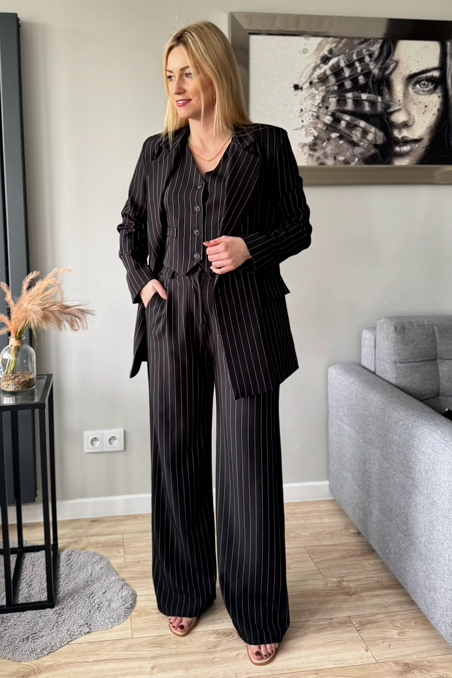 eleganckie spodnie damskie w paski czarne