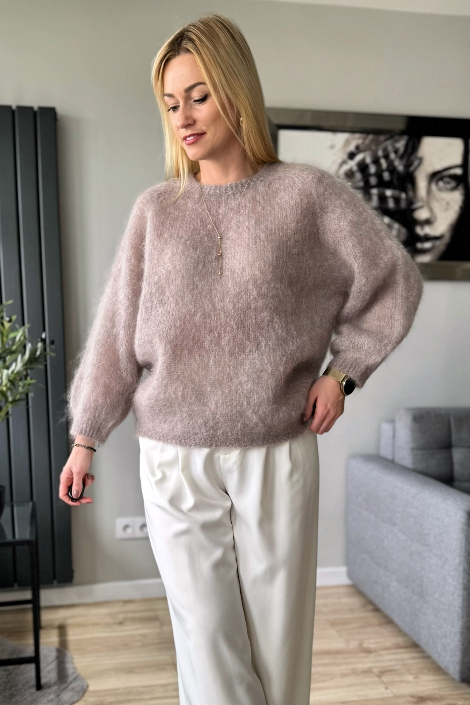moherowy sweter damski beżowy 80% kid moher taupe Toscana-39
