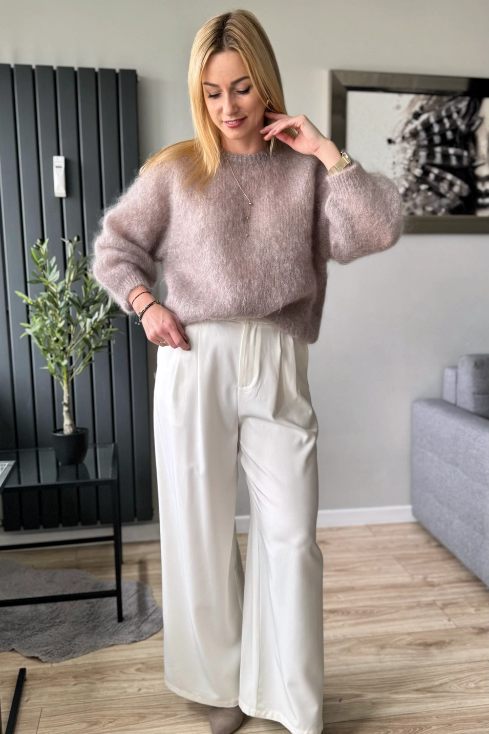 moherowy sweter damski beżowy 80% kid moher taupe Toscana-39