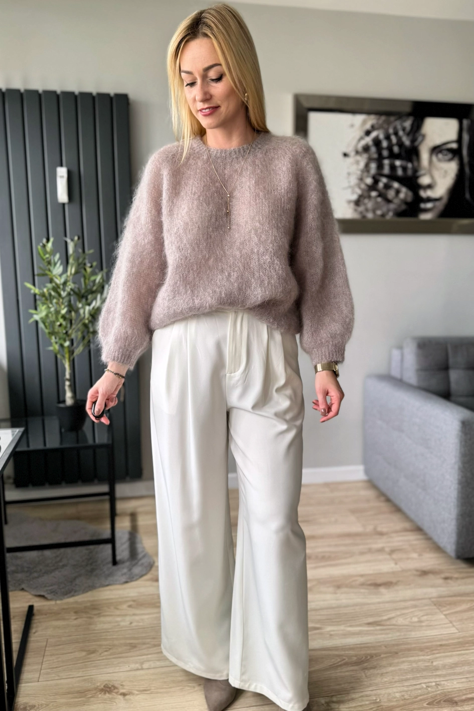 moherowy sweter damski beżowy 80% kid moher taupe Toscana-39